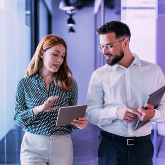 Japanese alt text: KPMG and Microsoft