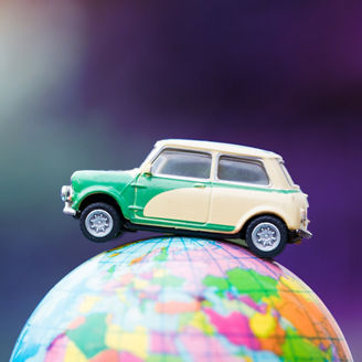 Japanese alt text: 自動車産業における地政学リスクをチャンスに変える