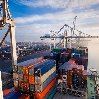 Japanese alt text: 法的リスクを把握・管理するためのブロックチェーンの応用とは