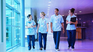 Japanese alt text: 看護師の働き方改革支援