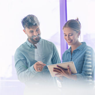 Japanese alt text: KPMG and Oracle