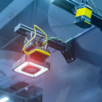 Japanese alt text: ロボット×フィジカルAIによるオペレーション＆メンテナンス業務変革支援