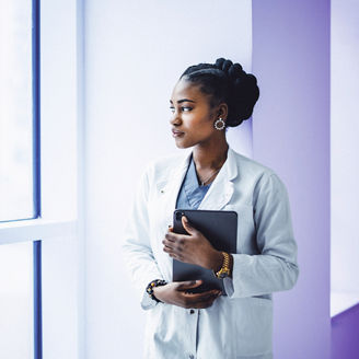 Japanese alt text: 医療DXのインフラとして見たマイナ保険証の役割とは