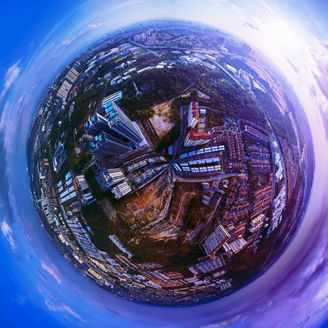 Japanese alt text: サステナブルな地方創生の実現