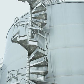 Japanese alt text: 生産リスク対策にかかわる費用対効果とは