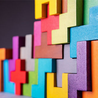 カラフルな木のパズル