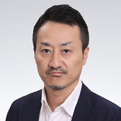 Japanese alt text: 衣笠 修一