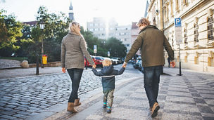 Japanese alt text: スマートシティにおけるサイバーセキュリティとプライバシーの確保