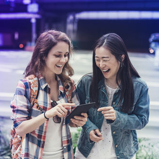 Japanese alt text: スマートシティ社会実装の鍵となるコンテンツ活用