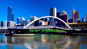 オーストラリア