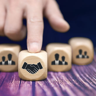 Japanese alt text: 下請法改正等に伴い求められるサプライヤーとの共創関係構築