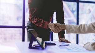 Japanese alt text: 下請法対応支援