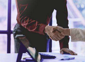 Japanese alt text: 下請法対応支援