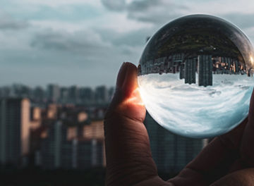 ガラス玉から見える街