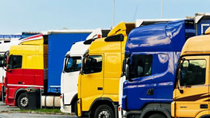 Japanese alt text: 国内トラック輸送コストの診断・最適化