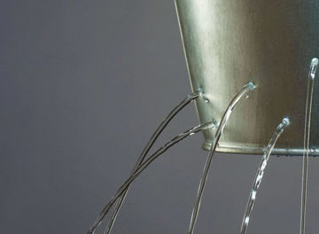 Wassereimer mit Löchern