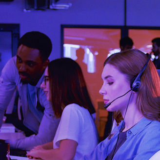 kundenservice ki call center roboter menschen