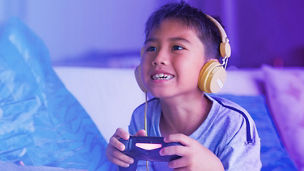 little-boy-gaming