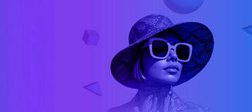 woman with hat and sunglasses