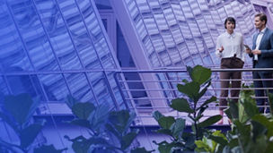 man-women-standing-in-balcony