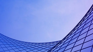 Parabolic building structure banner