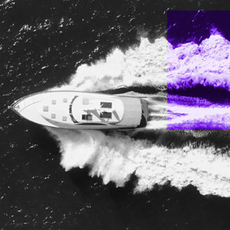 Motorówka na wodzie