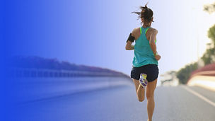 Kobieta trenująca bieganie