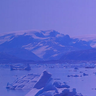 Imagem de icebergs e mar