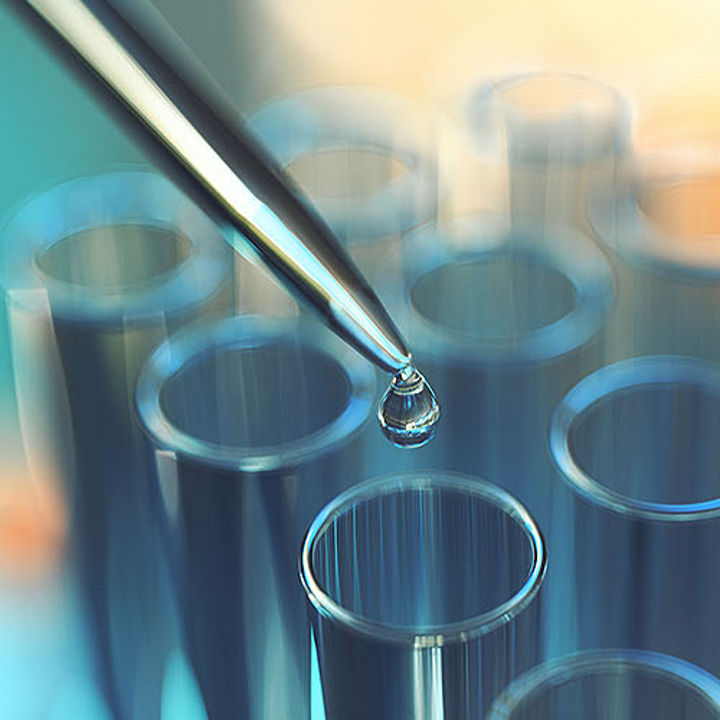 Reagenzgläser mit Pipette
