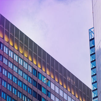Bürogebäude in der Stadt