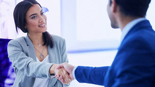 Japanese alt text: 法人営業プロセス変革支援