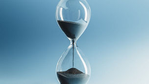Sanduhr mit durchlaufenden Sand
