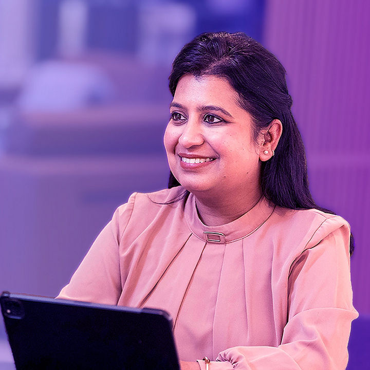 woman-working-on-laptop