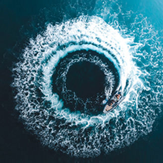 speedboat circle