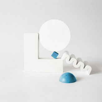 biele a modre 3d tvary