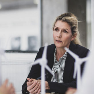 three-women-and-a-man-discussing