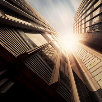 zapad slnka medzi budovami