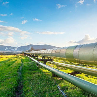 Landschaft mit Pipeline