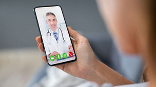 woman smartphone doctor market