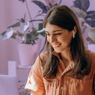 Vrouw met planten