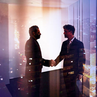 Handschlag zweier Männer